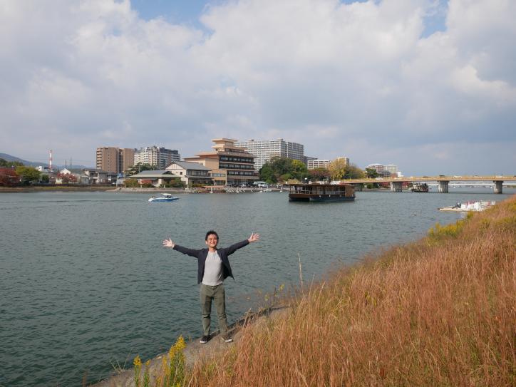 <font size='2' color='blue'>少しお散歩すると、遊覧船やモーターボートが!瀬田川ならではの風景です。</font>